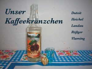 UNSER KAFFEEKRÄNZCHEN | FIRSTDATETHEARTIST Image