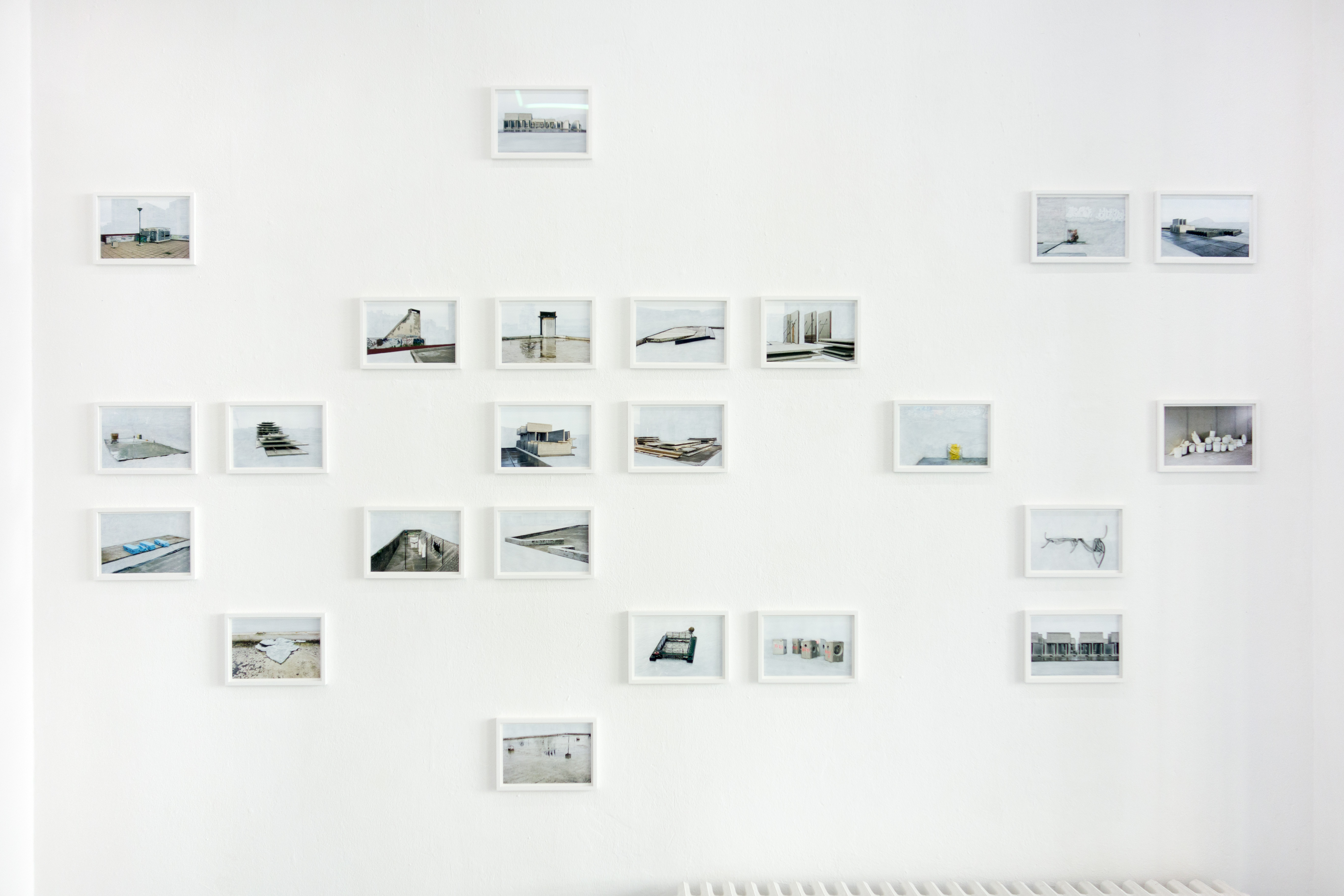 concrete doubt | 2017 | installation view: Galerie Loris Berlin | overpainted photographs, framed | each 18 x 26 cm