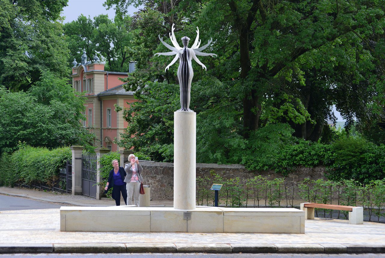 NYMPHE, permanent sculpture at Eduard-Bilz-Platz, Radebeul near Dresden