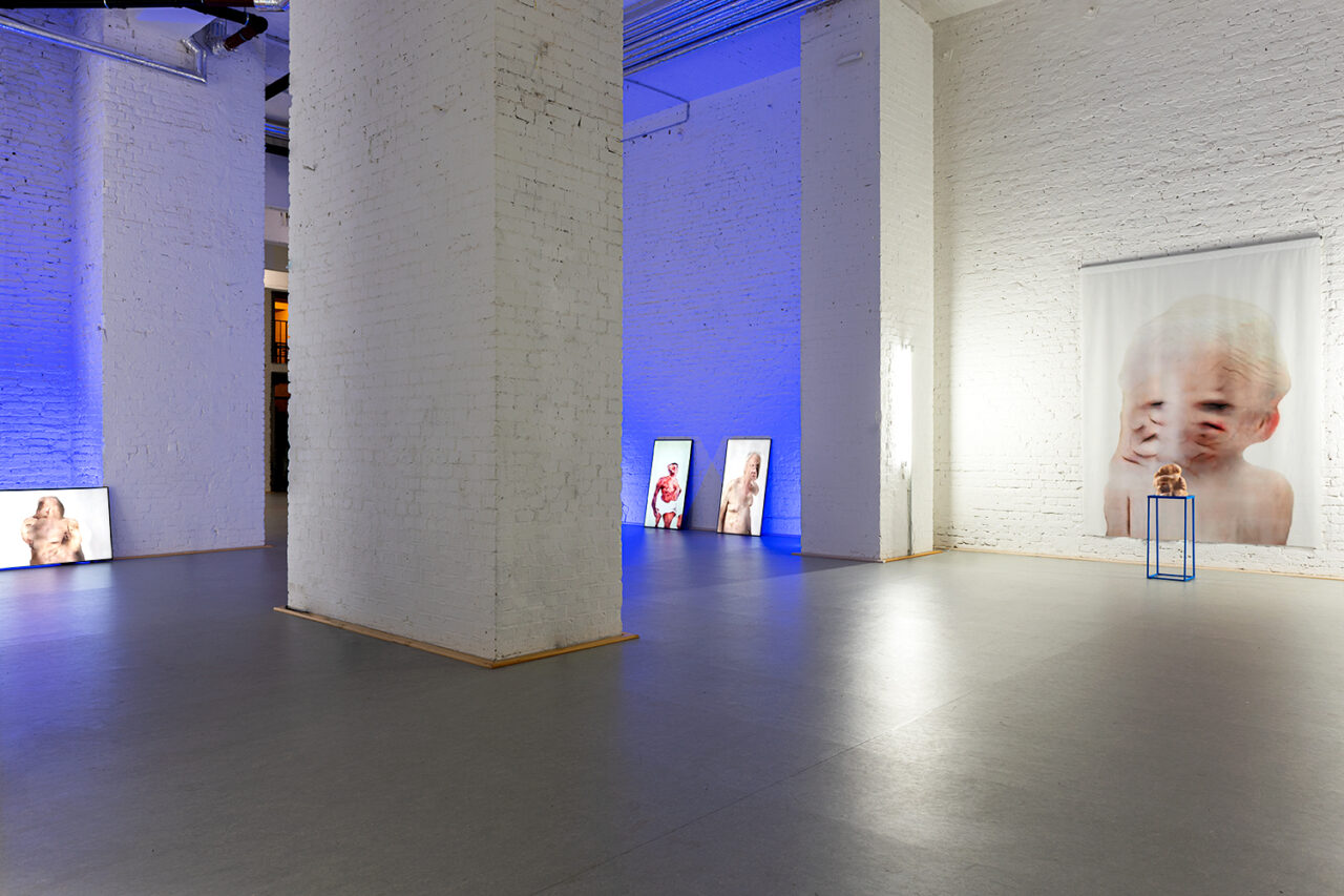 mixed media installation (installation view TECHNO BODIES, SOMA, Berlin, 2022