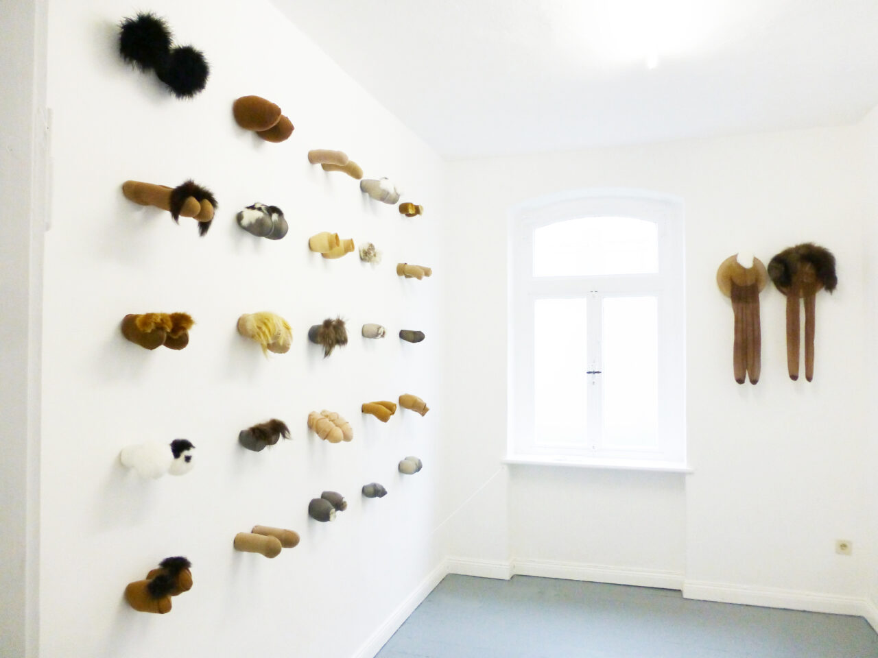 Gretchen in der StubeTeil1, Ausstellungsansicht, Kunstverein Jahnstraße, Braunschweig