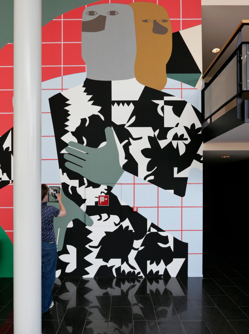 'Tronie & Stad' a permanent mural by Anuli Croon at de Doelen, Rotterdam