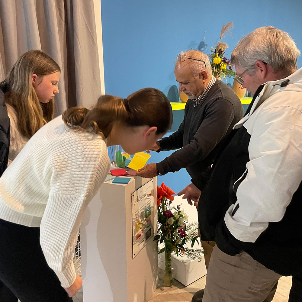 ...choosing a vase for fresh flowers once a week